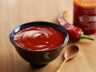 Pálivá čili omáčka Sriracha